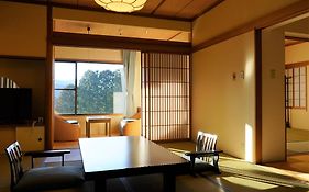 佳松日式旅馆
